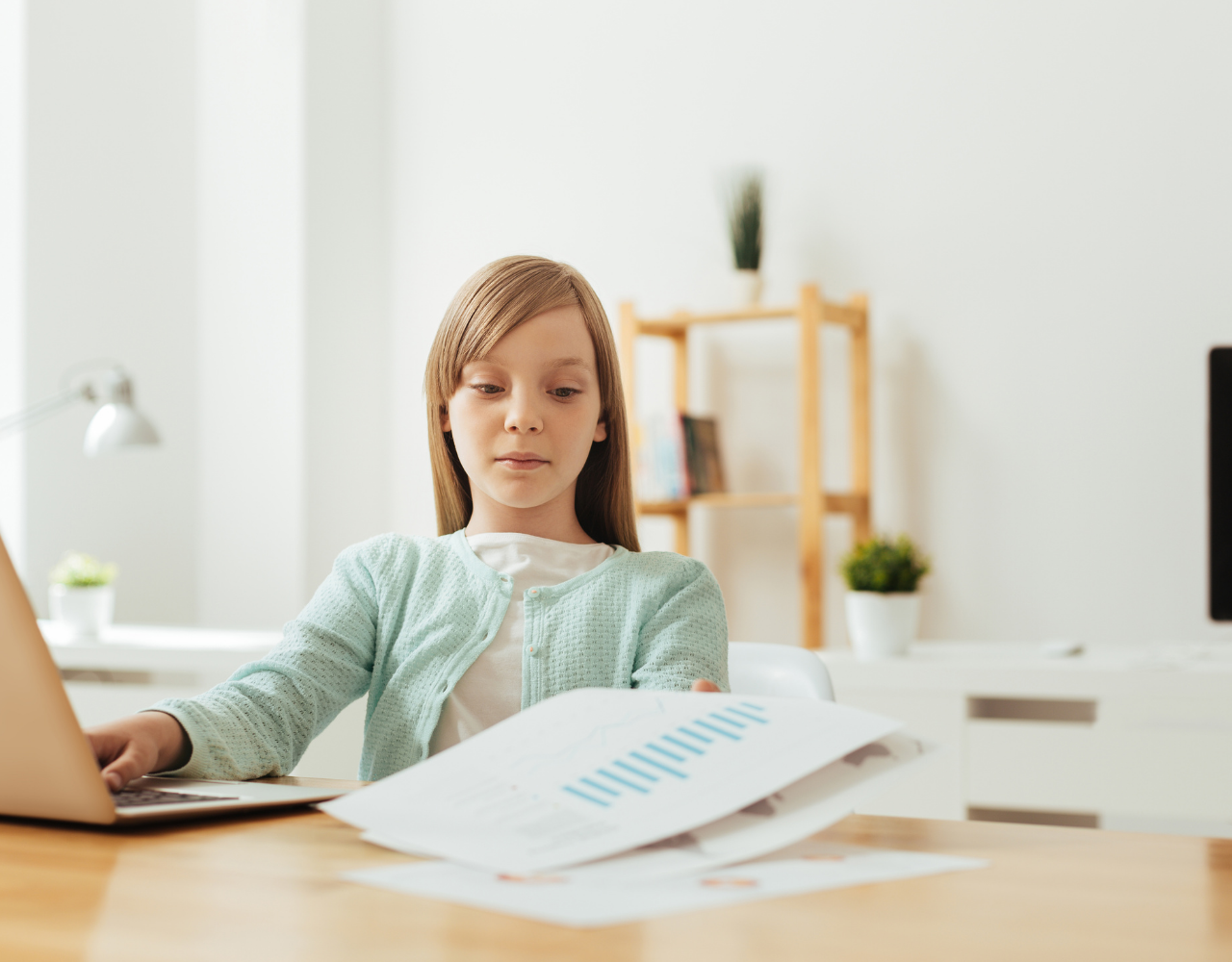 Online vs. Face-to-Face: Why Our 11+ Writing Course Outperforms Private Tutoring